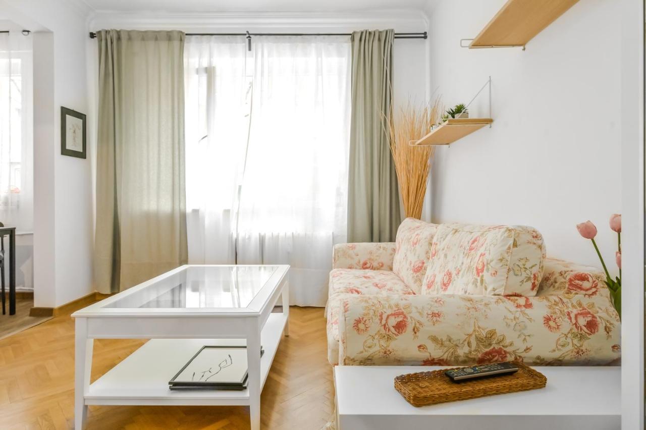 Floral Studio Retreat In Sofia City Center By Flat Mаnager Sófia Exterior foto